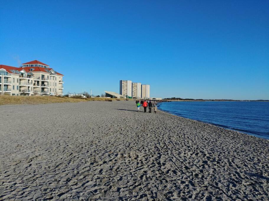 Meerblick-Apartment Meerzeit Südstrand 34m² 2 Pers. 1.OG BK MB WLAN Fehmarn Exterior foto