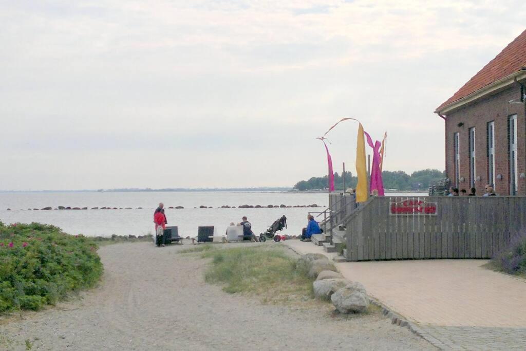 Meerblick-Apartment Meerzeit Südstrand 34m² 2 Pers. 1.OG BK MB WLAN Fehmarn Exterior foto