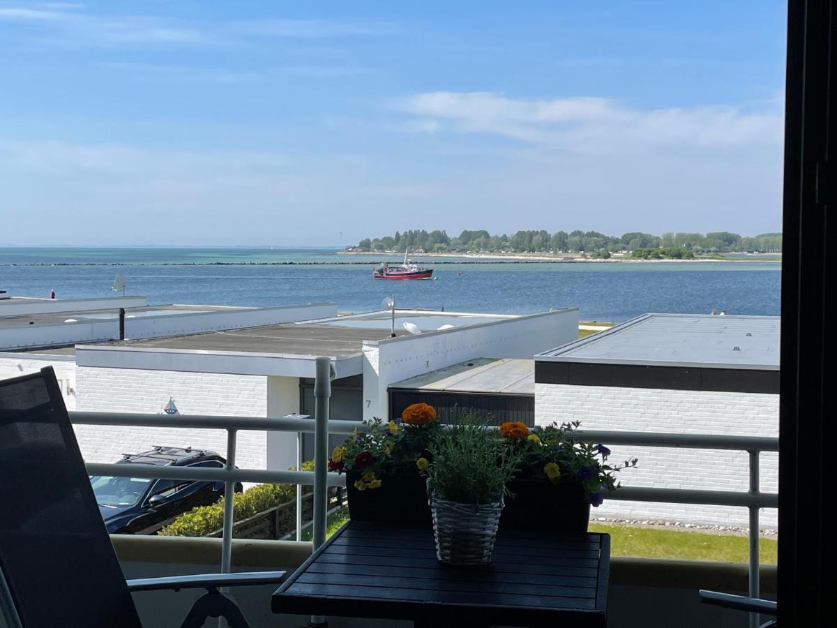 Meerblick-Apartment Meerzeit Südstrand 34m² 2 Pers. 1.OG BK MB WLAN Fehmarn Exterior foto